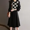 Casual Dresses Women Knit Dress Checkboard Checkered Knee Length Plaids Slim Wasit Female Fashion Clothing For Autumn Winter O Neck 8242