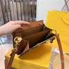 2023-designer Bolsas Femininas Couro Transversal Clutch de Viagem Moda Simples Marca Designer Mensageiro Feminino Bolsas Transversais Marrons