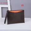 مخلب جلدي مخلب مفاتيح سلاسل Womens Wristlet Fashion Accessoires Ceyal Pouches Designer مضغوط محفظة Coin Pres