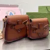 Bolsos sin sillín Bolso de marca de diseñador Bolsos de lona Cadenas Cuerpo cruzado Bolso de lujo Hombro de moda Bolso de alta calidad Mujer Carta Monedero Teléfono Monedero señora