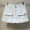 saia curta estilista saias femininas calças tecido jeans com estampa de carta da moda cáqui saia linha A forro antileve sexy slim versátil verão mini saias femininas