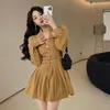 Abiti casual Coreano Autunno Eleganza Moda Manica lunga Francese Vita alta Cintura sottile A-line Mini donne pieghettate