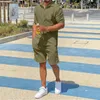 Tute da uomo Streetwear Abiti da spiaggia larghi da uomo 2023 Camicie con bottoni a bavero a maniche corte estive Top Pantaloncini da uomo in lino solido Completi a due pezzi