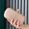 Axelväskor dtripe aftonkoppling handväska för kvinnor 2022 diamantgräns lyxdesigner handväskor små telefonpåse crossbody axel plånböcker