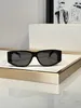 Lyxdesigner Solglasögon för kvinnor Mänglasögon Polariserade UV Protectio Shades Goggle med Box Beach Sun Small Frame Fashion Solglasögon