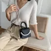 Abendtaschen Perlengriff Super Mini Design PU Leder Schulter für Frauen 2023 Umhängetasche Reisehandtaschen Steinmuster