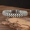 Klassisches Design, Vintage-Armband aus weiß-braunem Leder, als Geschenk für Männer