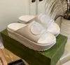 Pantofole con scivolo a G con incastro in rilievo di design di lusso Uomo Donna Summer Beach Sandali con plateau e suola antiscivolo
