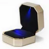 Bolsas de joyería Caja de anillo de lujo Caja de boda de terciopelo cuadrado Regalo con luz LED para compromiso de propuesta