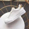 2023top Nya kvinnor Mens Classics Brand Casual Shoes Leather Lace-Up Sneaker Running Trainers Letters Shoes Flat Printed Sneakers