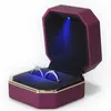 Pochettes à bijoux boîte à bagues de luxe carrée velours étui de mariage cadeau avec lumière LED pour fiançailles de proposition