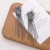 Dangle Earrings Dvacaman 2023 Fashion Rhinestone Tassel Drop for Luxury Full Crystal Statement Jewelry Accessoriesギフト