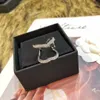 Nie Fade Brand Letter Brass Open Bandringe Modedesigner Kristall Strasskupfer Ring für Frauen Hochzeit Schmuck Geschenke