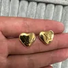 Stud Easy Chic Tiny Small Girls Boys Original Branded Heart V Stud 316l Rostfritt stål 18K Gold Silver Rose Women Letter Engraving Earrings Wedding Party Jewelry