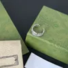 Mode Unisex Luxus Band Ringe für Männer Frauen Designer Marke Brief Silber Überzug Ring High-end-Stil Kupfer Liebhaber hochzeit Schmuck Einstellbare Größe mit Box