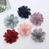 Fiori decorativi 20 pz/lotto bordo fiore chiffon lanuginoso capelli con stame per accessori per bambini fasce in tessuto fai da te