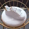 2023Womens mens Classics Brand Casual shoes leather lace-up sneaker Running Trainers Letters shoes Flat Printed sneakers