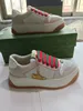 2023 مصمم أحذية غير رسمية Rhyton Women Multicolor Women Mens Sneakers المدربين عتيقة من الجلد الأصلي حذاء زيادة الأحذية منصة أوقات الفراغ مربع 35-45