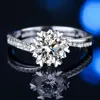 S925 Sterling Silver Moissanite Zircon Anéis de casamento com 0,5ct/1/2CT Twisted Arm Snowflake Factory Factory Direct Sales