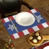 Esteiras de mesa Quatro de julho dia independente azul vermelho jogo americano A atmosfera festiva decorada com tapete de linho