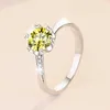 S925 Sterling Silver 1CT Colorful Treasure D Moissanite Zircon Wedding Rings Kvinnor Twisted Arm Snowflake Style Supply