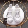 2023top Nya kvinnor Mens Classics Brand Casual Shoes Leather Lace-Up Sneaker Running Trainers Letters Shoes Flat Printed Sneakers