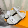 Modedesigner kvinnor skor klackar sandaler mode strand tjock botten klänning sko alfabet lady sandal läder höga häl lider år 1978 s354 03