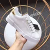 2023Womens mens Classics Brand Casual shoes leather lace-up sneaker Running Trainers Letters shoes Flat Printed sneakers