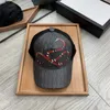 yy2023 Moda para hombre Gorra de béisbol Marca sombrerería Diseñador Gorra de béisbol Tigre Serpiente Abeja patrón Moda casual al aire libre Alta calidad 22aq13b