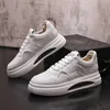 Nowy trend luksusowy projektant White Lace Up Air Platforma Platforma swobodne buty dla mężczyzn Flats Punk Rock Lafers Sport Spacening Sneakers