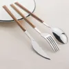 Set di stoviglie Set di posate con manico in legno imitazione Set di stoviglie in acciaio inossidabile occidentale 612202430Pcs Cucchiaio forchetta coltello da cucina 230609