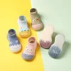 Первые ходьбы Kruleepo девочки девочки дети мальчики хлопковые ткани обувь рожденные малыш домашние носки на пол материалы повседневные кроссовки досуга