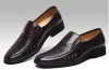 NOUVEL été Dernières chaussures habillées Groom Hommes respirant évider chaussures en cuir PU pour hommes Trou trou sandales en cuir Grande taille 38-44