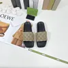 toboggans de designer Nouveau style Pantoufles Pantoufles à tête carrée Fond plat Chaussures antidérapantes imprimées pour hommes et femmes Mode Outwear Pantoufles Pantoufles décontractées personnalisées