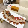 2023 قفل فاخر It Flat Mule Slides Women Slippers Leather Slippers for Women Radlock Sandals 1A5806 Flip Flip Flop Flop with Box