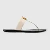 Ciabatte infradito in pelle di lusso Uomo Donna Ciabatte doppia G Summer Beach Indoor Outdoor Slide Flat Classic Flip Flop Web Straps Sandali con scatola