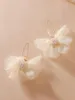 Creolen, Blütenblatt-Tropfen, großer Damen-Ohrring, große Blumen, baumelnd, mit Chiffon-Blumenquaste, für Urlaub, Hochzeit (Elfenbein)