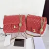 2023S Ultima borsa firmata Camellia Chain Mini Flap Wrap Designer Bag Pelle di pecora e metallo dorato Due misure e più colori possono essere borsa incrociata o una borsa a tracolla Con scatola CH888