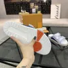 2024 Designer Men Slippers Trainer Mule Summer Outdoor Luxury Mens Buckles Metallic Leather Sandal Slides Beach Shoe Size 38-44