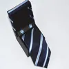 Cravatte da uomo Set di scatole regalo da taschino Marca Uomo Lettera di moda Cravatte a righe Cravatte sottili Cravatta classica da lavoro casual verde For222L