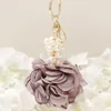 Keychains Rose Shape Cloth Flower Ball Keychain Key Ring for Women Bag Pearl Car Pendant Jewelry Presents Trinket Chain EH400