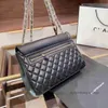 Сумки для мессенджеров дизайнер CC Women Bag Fashion Small Fragrance One Plouds Crossbody Cheam Bag High Matter Handheld Women Bag Fashion Black