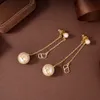 wholesale Orecchini di perle di design di alta qualità Orecchini di perle da donna Orecchini di cristallo oro di lusso Doppia V Ciondoli in argento sterling 925 Gioielli Classico di fascia alta