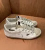Designer di scarpe super Star Star Women Brand Men New Release Sneakers Italia SIGHT Classic White Do Old Dirty Casual Shoe Lace su 600