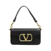 Väskor 2023 Tidig vår Ny högkvalitativ mode Simple Crossbody Bag Women's Bag Single Shoulder Bag Chain Underarm 80% Online Outlet Store