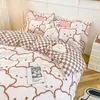 Conjuntos de cama Jogo de cama para crianças Kawaii Capa de edredon com estampa de desenhos animados Estojo para lençol plano Roupa de cama macia Dormitório Quarto Têxtil doméstico Z0612