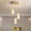シャンデリアはダイニングルームの豪華なクリスタル屋内照明ベッドルームベッドサイドシャンデリアキッチンロングテーブルモダンな金の装飾のための補助ランプをリードしています