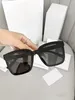Óculos de sol de grife para mulheres Moda Óculos de sol femininos ao ar livre Atemporal Estilo clássico Retro Unissex Óculos esportivos Vários tons de estilo com caixa
