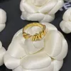 Diseñadores de lujo Anillos llenos de diamantes Anillos de banda Floral Vintage Latón Anillo abierto Flor Diseño único Mujer europea y americana