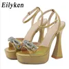 Sandálias NXY Golden Butterfly-knot Five Strap Women 2023 Summer Fashion Open Toe Square High Healt Banquet Party Shoes 230511
